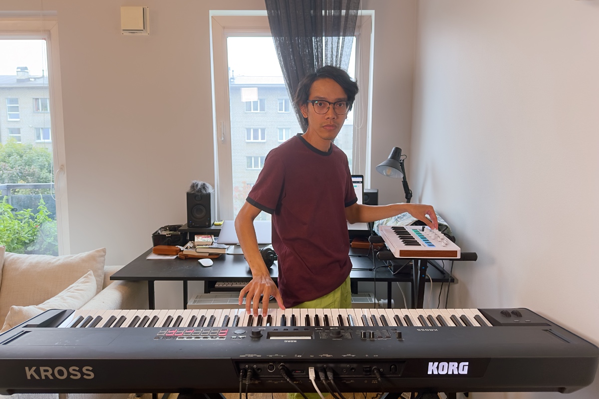Korg Kross 2 Workstation Keyboard For Live Performance