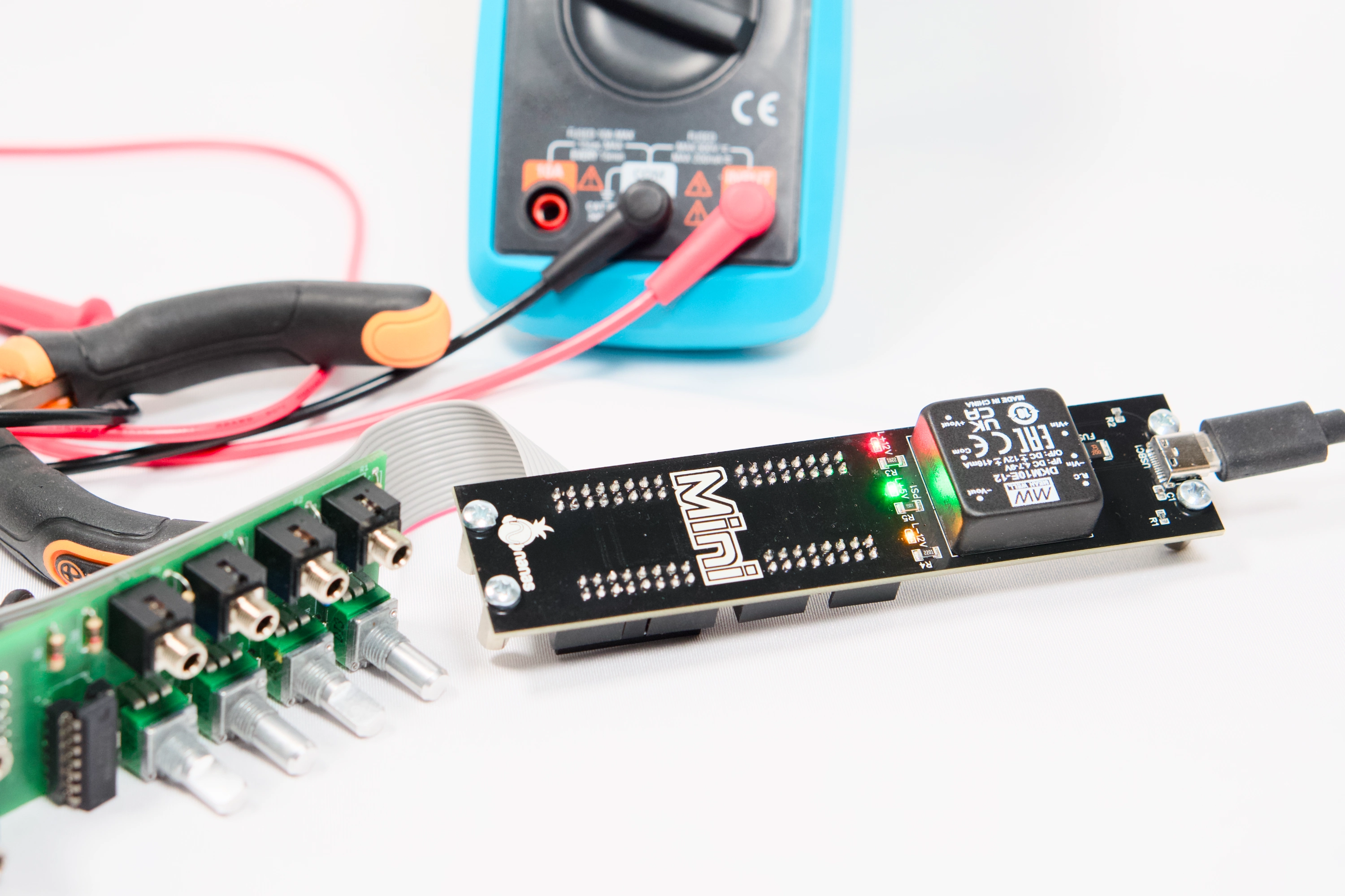 Nanas Sound - Modular synth and custom MIDI controller